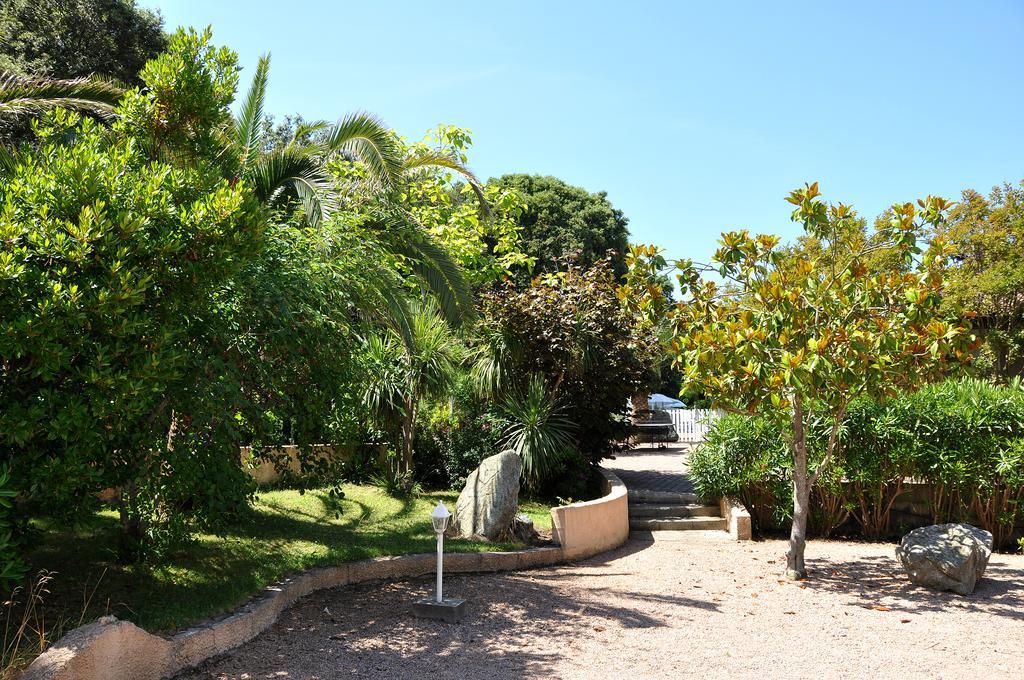 Sole E Mare Aparthotel Santa-Maria-Poggio  Exteriör bild