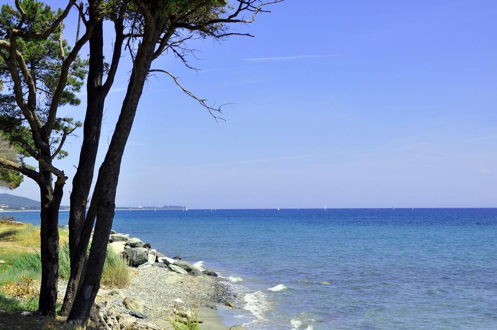 Sole E Mare Aparthotel Santa-Maria-Poggio  Exteriör bild