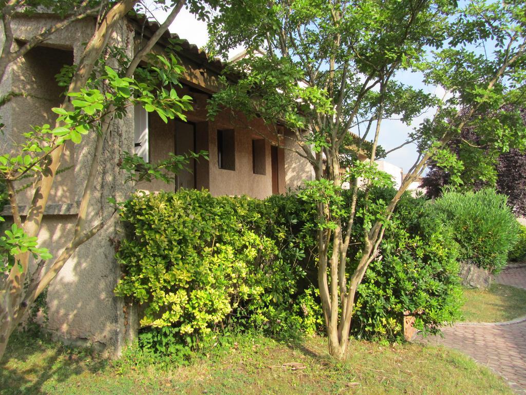 Sole E Mare Aparthotel Santa-Maria-Poggio  Exteriör bild