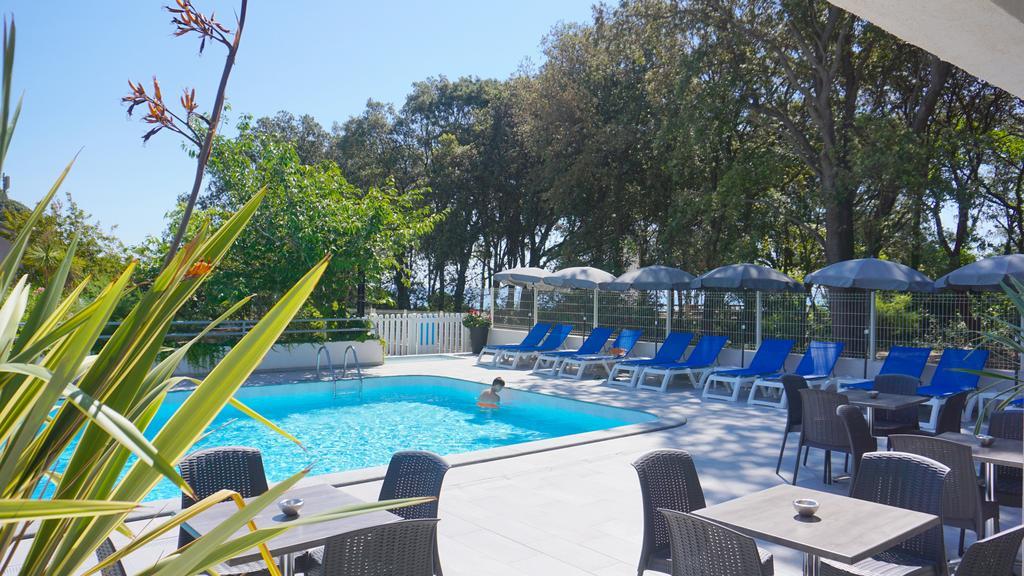 Sole E Mare Aparthotel Santa-Maria-Poggio  Exteriör bild