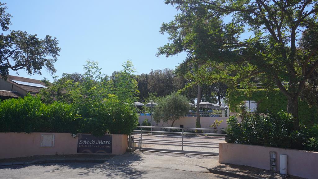 Sole E Mare Aparthotel Santa-Maria-Poggio  Exteriör bild